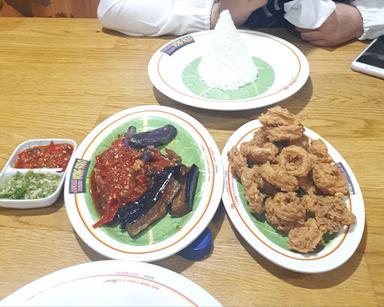 AYAM PENYET SUROBOYO