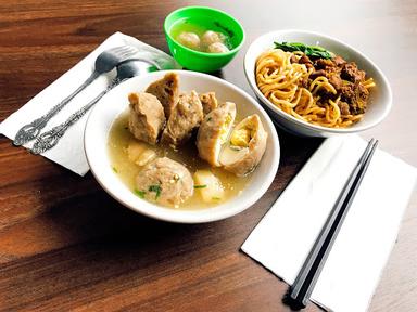 BAKSO & MIE AYAM BANG AL