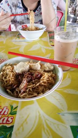 Photo's Mie Pangsit Kokkie