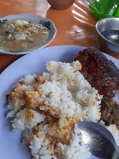 RUMAH MAKAN SELAMAT MASAKAN PADANG