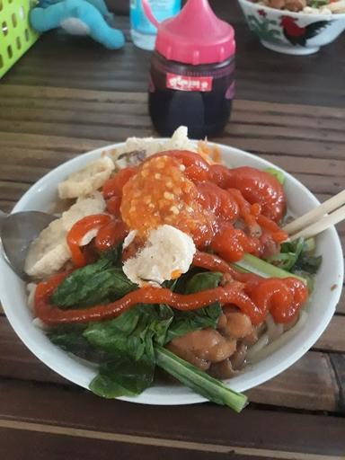 BAKSO TUMPENG (LESEHAN MBANYUMILI)