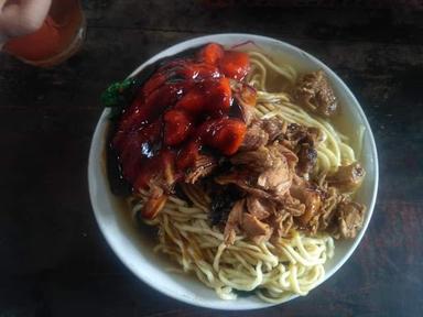 MIE AYAM MOJOLEGI