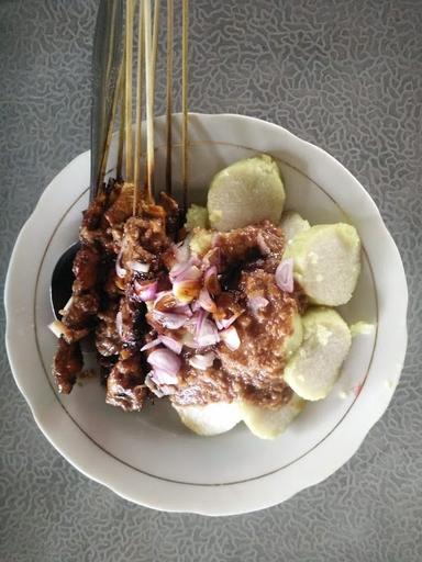 SATE AYAM MADURA CAK AMAT MAULA