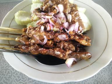 SATE AYAM MADURA CAK AMAT MAULA