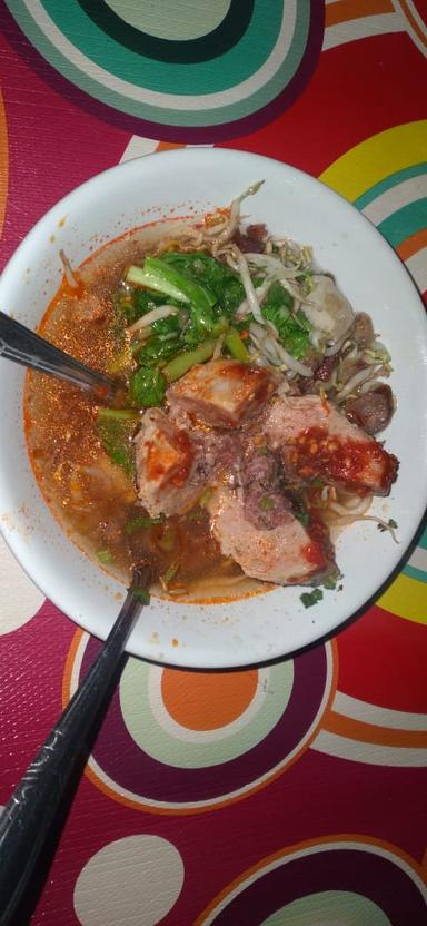 MIE BAKSO URAT MANG KOPEAH