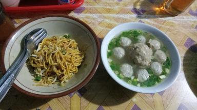 MIE BASO IDOLA