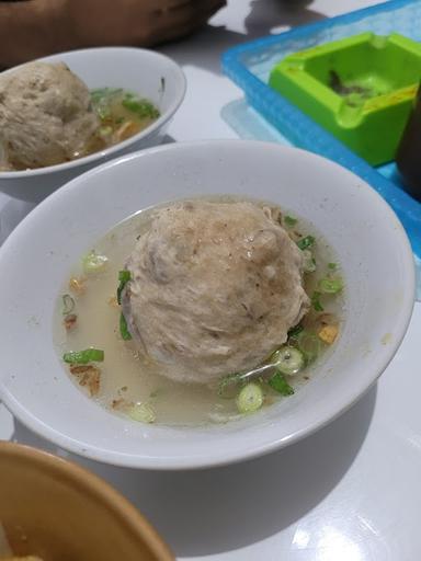 MIE BASO IDOLA