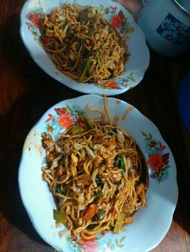 MIE GORENG DARMO