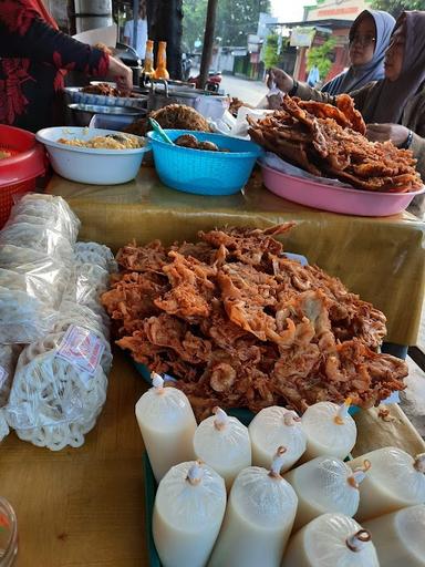 NASI KUNING & LENGKO PAHLAWAN