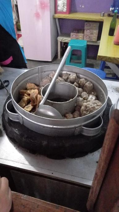 MIE AYAM DAN BAKMIE