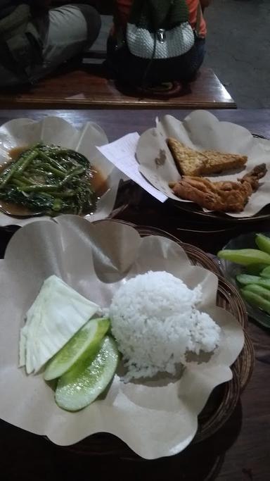 AYAM BEBEK BATOKOK