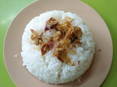 AYAM & BEBEK EMPUK DESA PUTRA