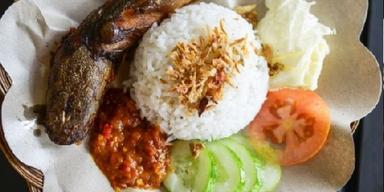 AYAM GEPREK DAN KEBAB TURKI