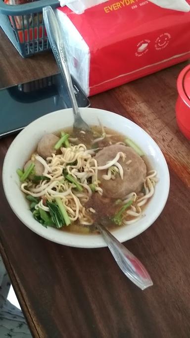 BAKSO GAJAH MUNGKUR UBIN