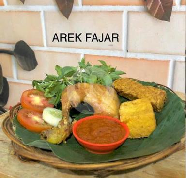 PONDOK AYAM GORENG PECEL LELE AREK FAJAR