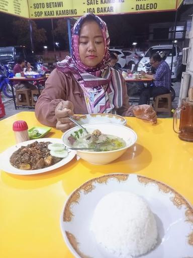 RUMAH MAKAN KHAS BETAWI