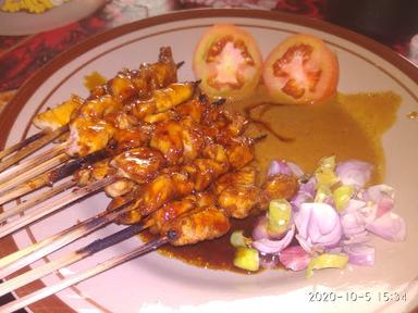 SATE AYAM BU IIS