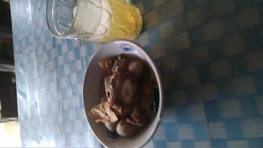 BAKSO DAN MIE AYAM PAK MANDOR