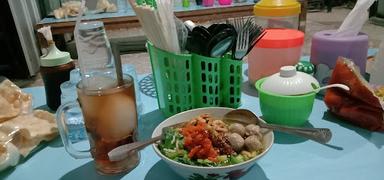 BAKSO & MIE GANGMALANG