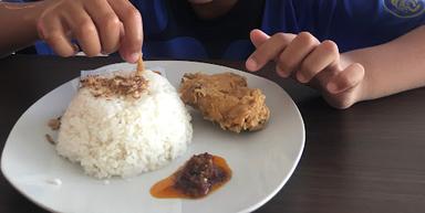 MAGU MAGU FRIED CHICKEN HANS CABANG 1