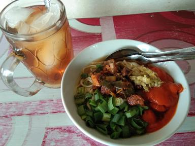 MIE AYAM DAN BAKSO MBAK WIWIT