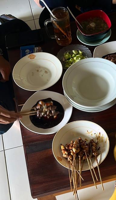 WARUNG SATE BEBER JALAKSANA CABANG KADUGEDE