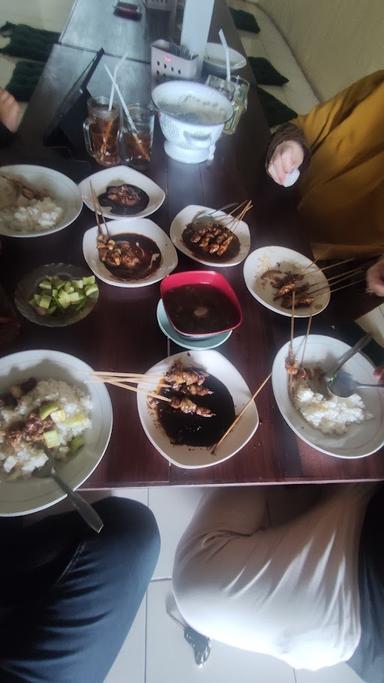 WARUNG SATE BEBER JALAKSANA CABANG KADUGEDE