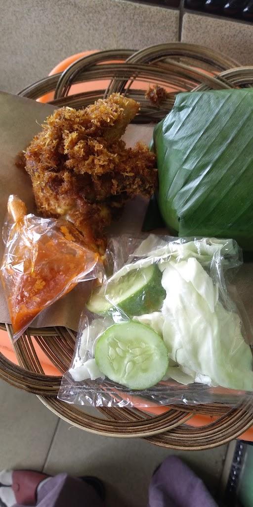 AYAM GORENG SRUNDENG