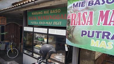 MIE BAKSO SOLO