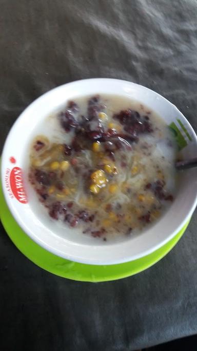 BUBUR KACANG IJO PASAR KARAH