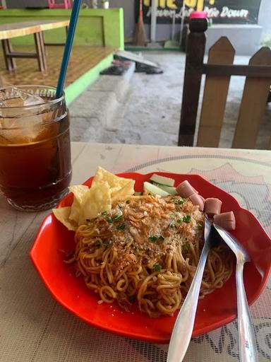 MIE NYONYOR