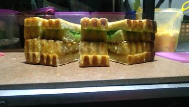 ROTI BAKAR Y.E.E.S