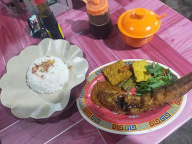 WARUNG PENYETAN CAK DANU