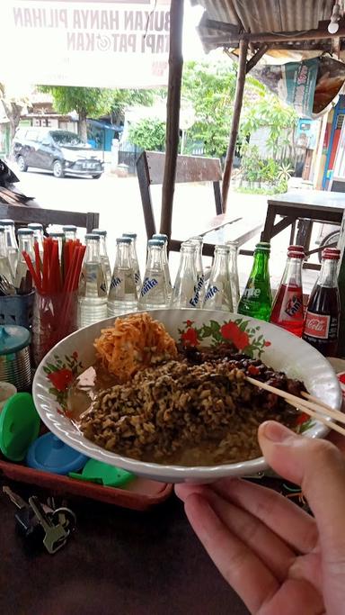 WARUNG POJOK PASAR