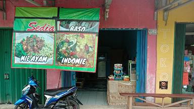 WARUNG MIE AYAM BAKSO KINTAN