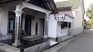 WARUNG SEBLAK BU TITIN