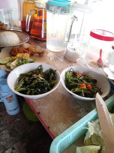 WARUNG LESEHAN ZEA