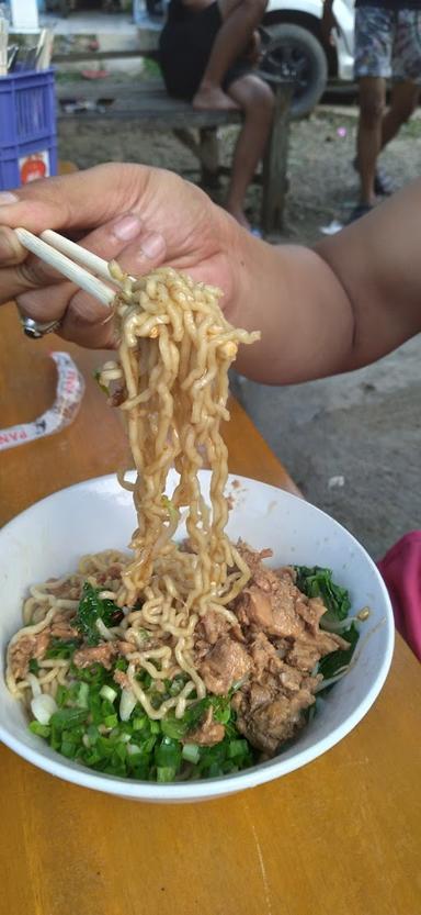 MIE AYAM CABANG ROXY SQUARE