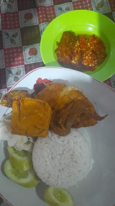 AYAM GEPUK BU LENY