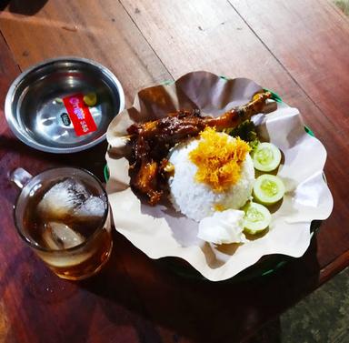 AYAM GORENG SERUNDENG PUTRA NUSAKAMBANGAN SAMBEL IJO DOA IBU