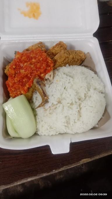 AYAM PENYET 212