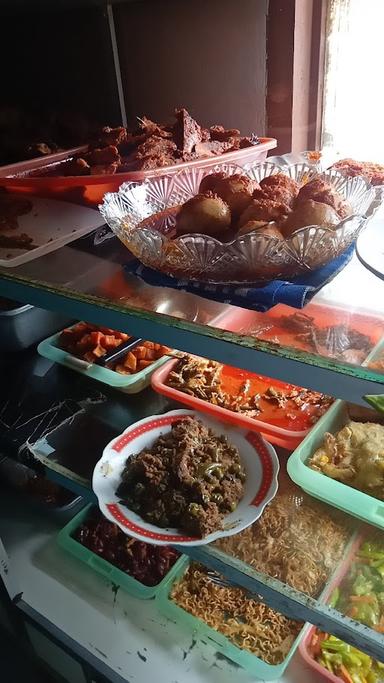 WARUNG NASI CIAMIS  TEH KOKOM 