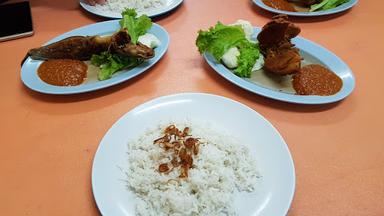 AYAM GEPREK HOTLAH