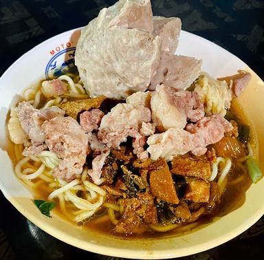 BAKSO & MIE AYAM WONOGIRI(MAS ARI JANGKUNG)