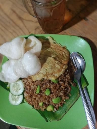 NASI GORENG SELIMUT & AYAM PENYET KEBUMEN