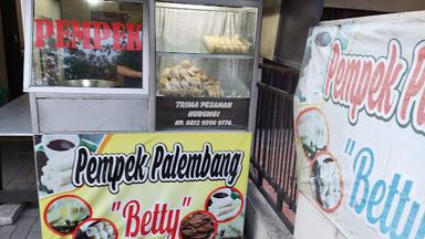 PEMPEK PALEMBANG BETTY