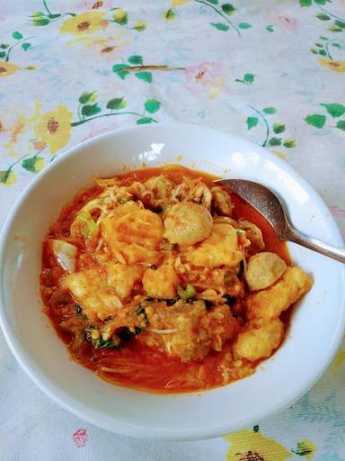 WAROENG SEBLAK, BAKSO & MIE AYAM LIA