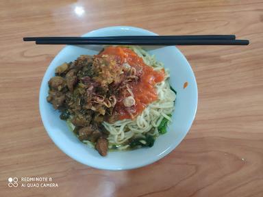 MIE AYAM & BAKSO LEGENDARIS MAS YANTO