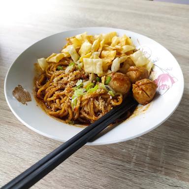 MIE JEBEW JALAN BANTAR