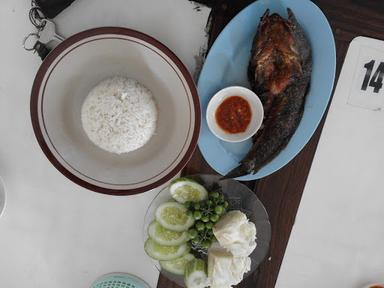 BEBEK GORENG NARITEM